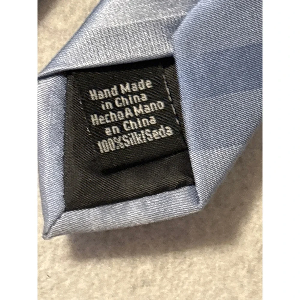 Covington Striped Silk Tie Mens One Size Blue Grey Excellent‎ Stain Resistant